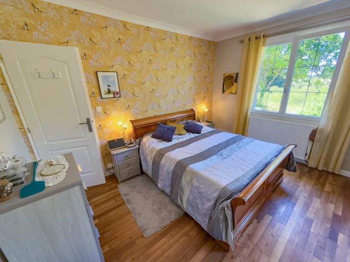 Image No.12-4 Bed House for sale