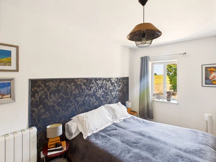 Image No.12-6 Bed House for sale