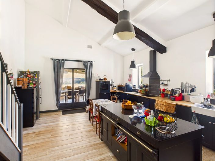 Image No.3-6 Bed House for sale