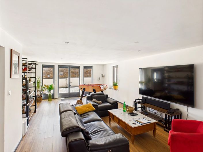 Image No.5-6 Bed House for sale