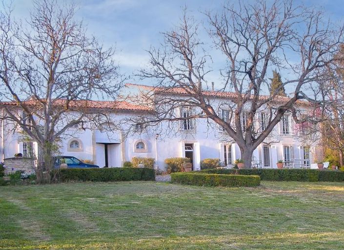 Image No.10-8 Bed House for sale