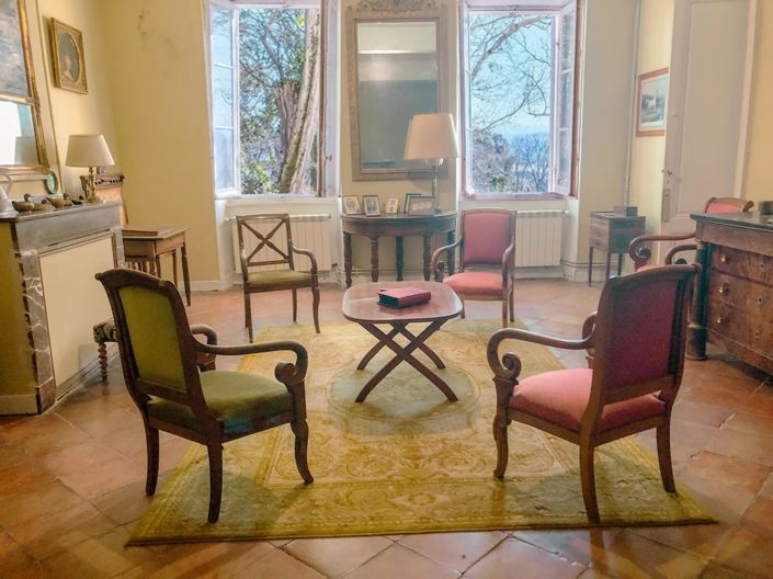 Image No.3-8 Bed House for sale