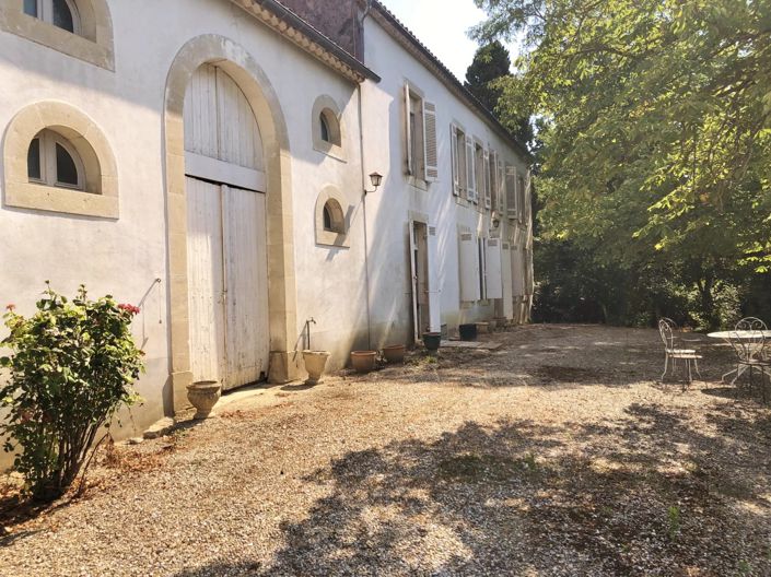 Image No.1-8 Bed House for sale