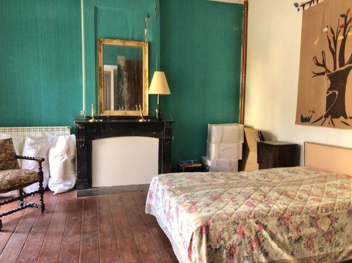 Image No.6-8 Bed House for sale