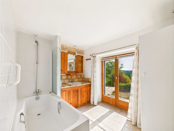 Image No.13-5 Bed Village House for sale