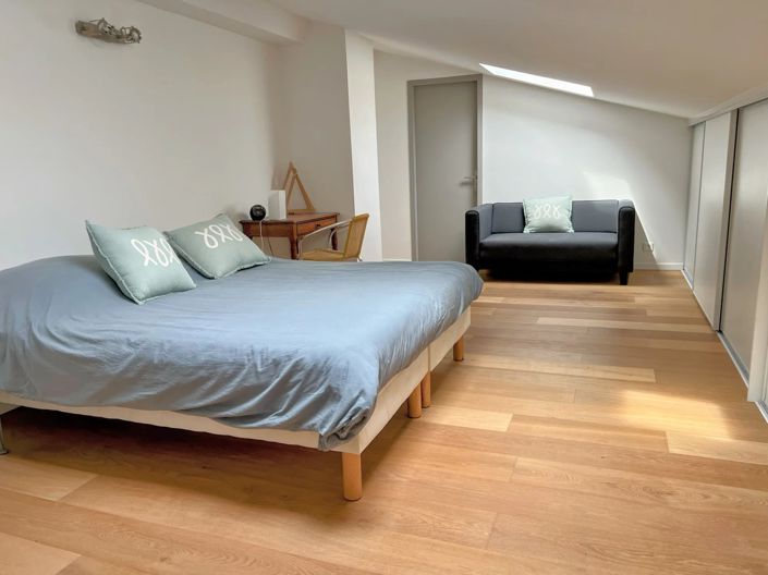 Image No.10-6 Bed House for sale