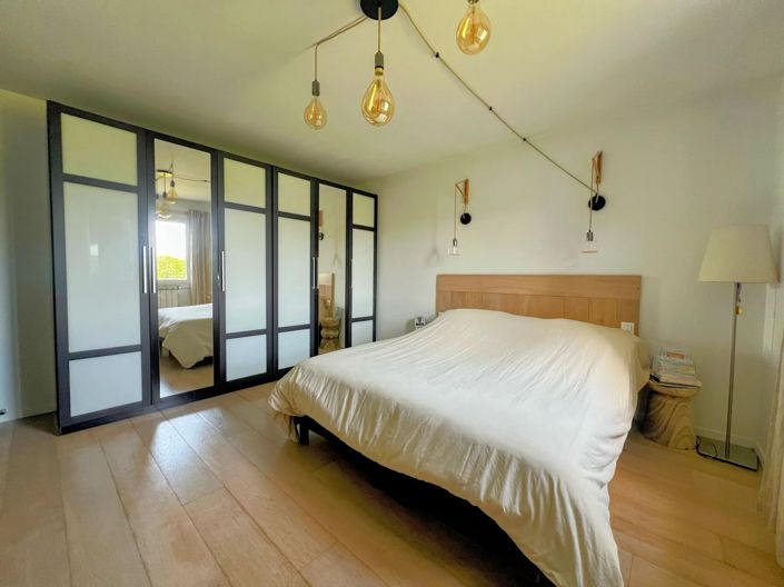 Image No.12-6 Bed House for sale