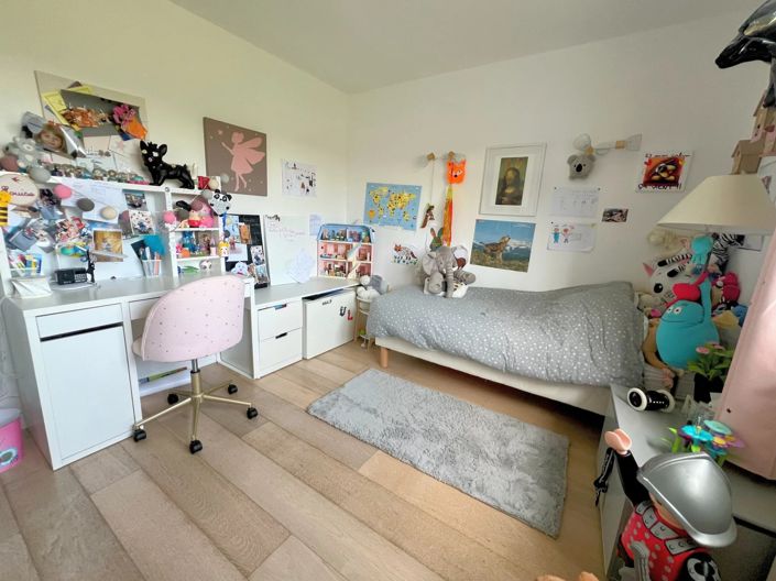 Image No.14-6 Bed House for sale