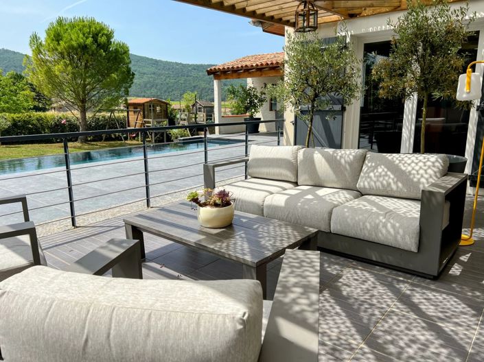 Image No.7-6 Bed House for sale