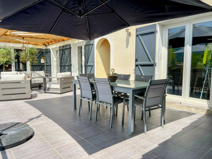 Image No.8-6 Bed House for sale