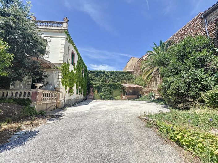 Image No.2-5 Bed House for sale