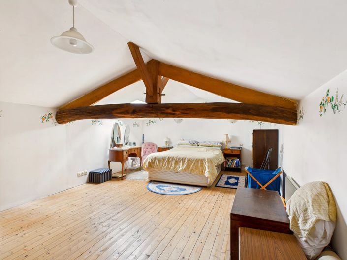 Image No.7-7 Bed Village House for sale