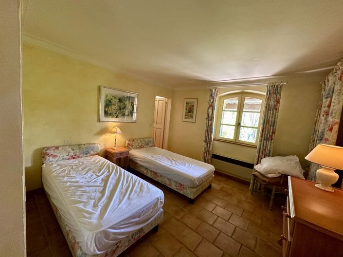 Image No.14-10 Bed House for sale