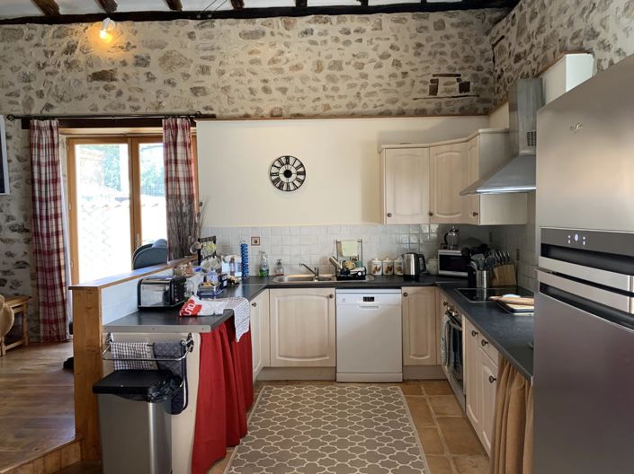 Image No.8-7 Bed House for sale