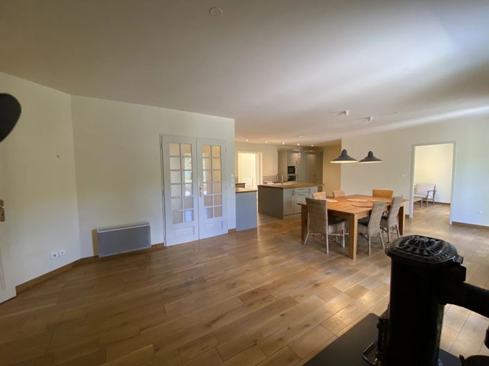 Image No.8-4 Bed House for sale