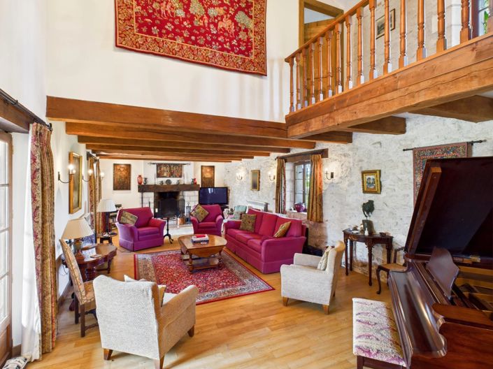 Image No.3-6 Bed House for sale