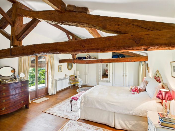 Image No.8-6 Bed House for sale