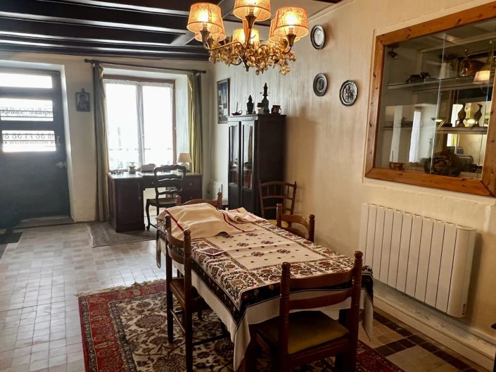 Image No.5-2 Bed House for sale