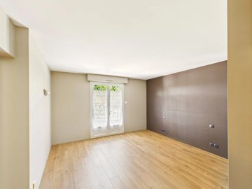 203abb9d126d38caeeb69bf1a9867fdc8b96f39cf4192