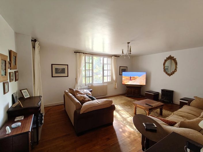 Image No.5-3 Bed Farmhouse for sale