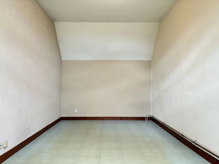 Image No.11-2 Bed Village House for sale