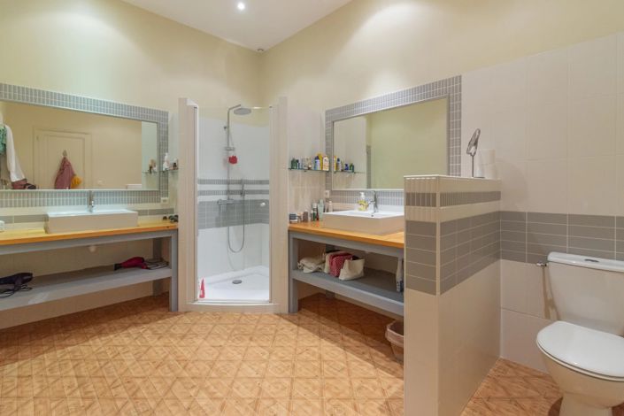 Image No.14-8 Bed House for sale