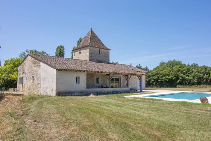 Image No.2-8 Bed House for sale