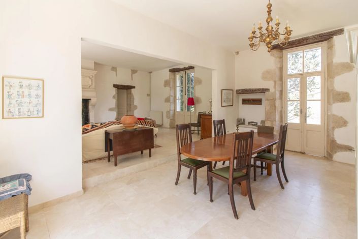 Image No.4-8 Bed House for sale