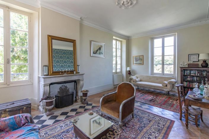 Image No.5-8 Bed House for sale