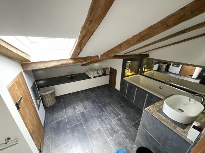 Image No.10-6 Bed Barn for sale