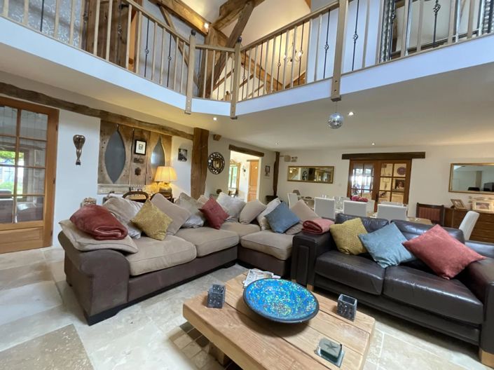 Image No.4-6 Bed Barn for sale