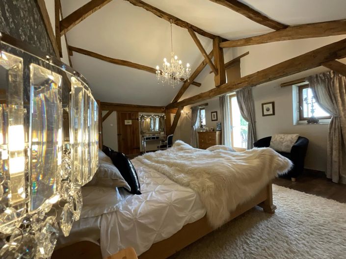 Image No.6-6 Bed Barn for sale