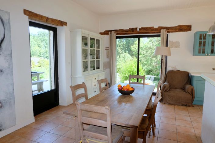 Image No.5-6 Bed House for sale