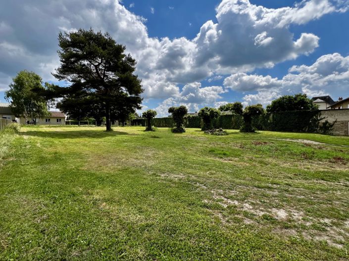 Image No.2-4 Bed House for sale