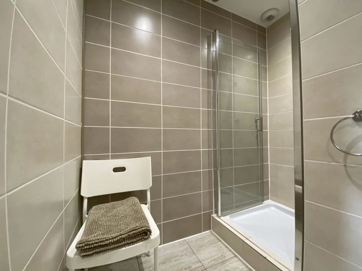 Image No.10-7 Bed House for sale