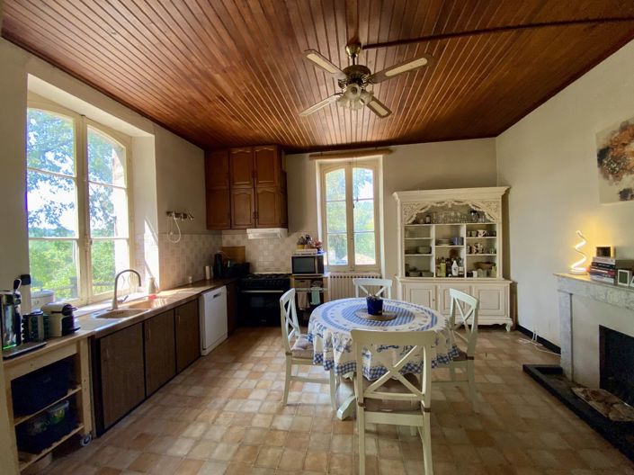 Image No.11-7 Bed House for sale