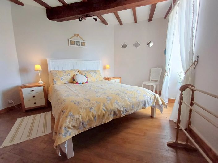 Image No.11-8 Bed House for sale