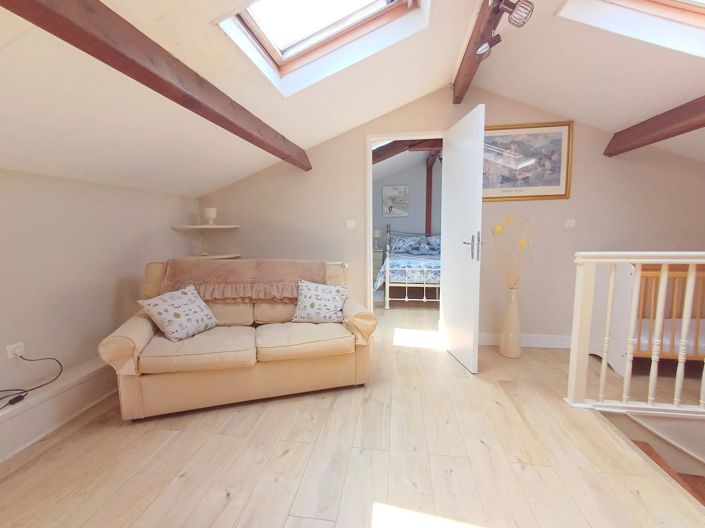 Image No.15-8 Bed House for sale