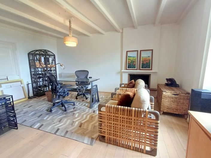 Image No.7-7 Bed House for sale