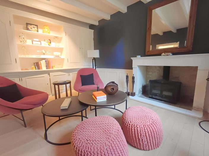 Image No.8-7 Bed House for sale