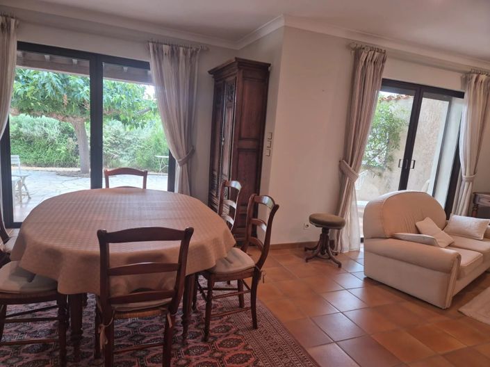 Image No.7-3 Bed House for sale