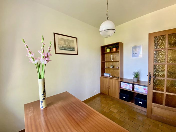 Image No.12-4 Bed House for sale