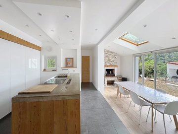 aaf865d2eec8ee3262f8b9e379e7b6de2aa47f80dd192