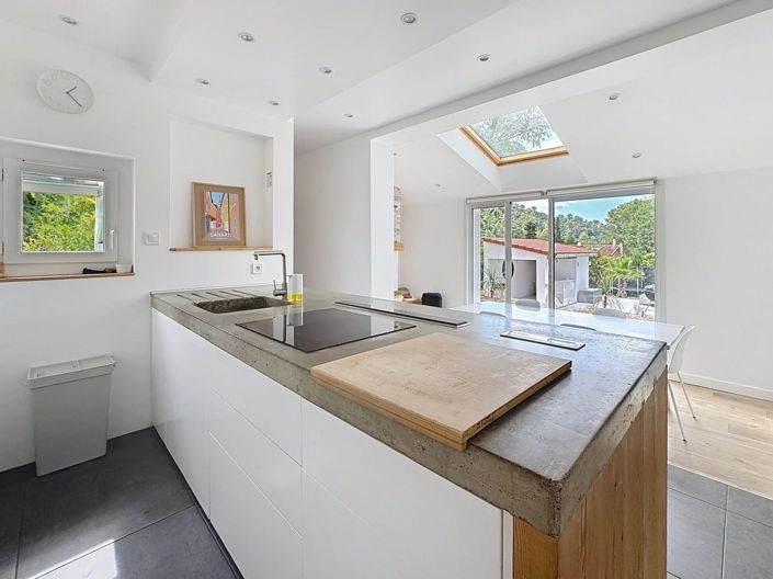 Image No.13-4 Bed House for sale