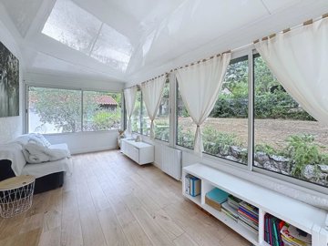 c76b570a985eb40ea42f2972088fc66165066561f2192