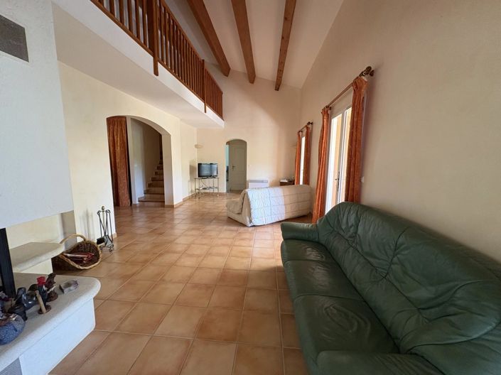 Image No.9-3 Bed House for sale