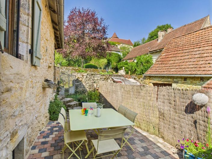 Image No.2-5 Bed Village House for sale