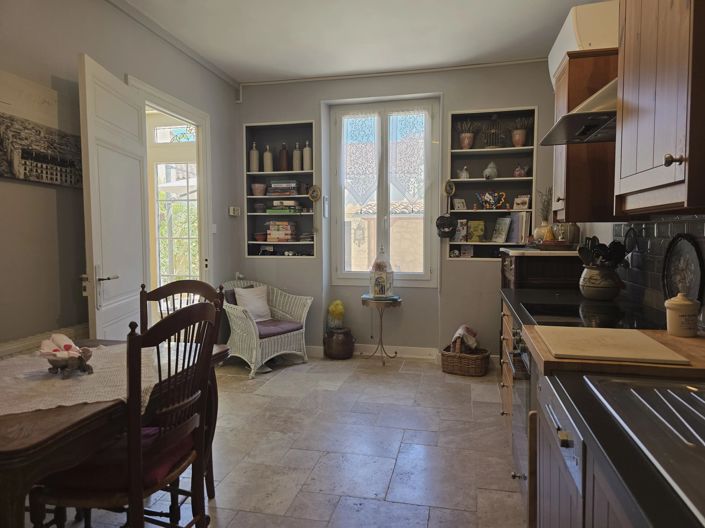 Image No.6-4 Bed House for sale