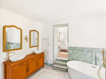 66b42f18aa82f30f4a9ed7c8d22054ca7c8c1cb80a192