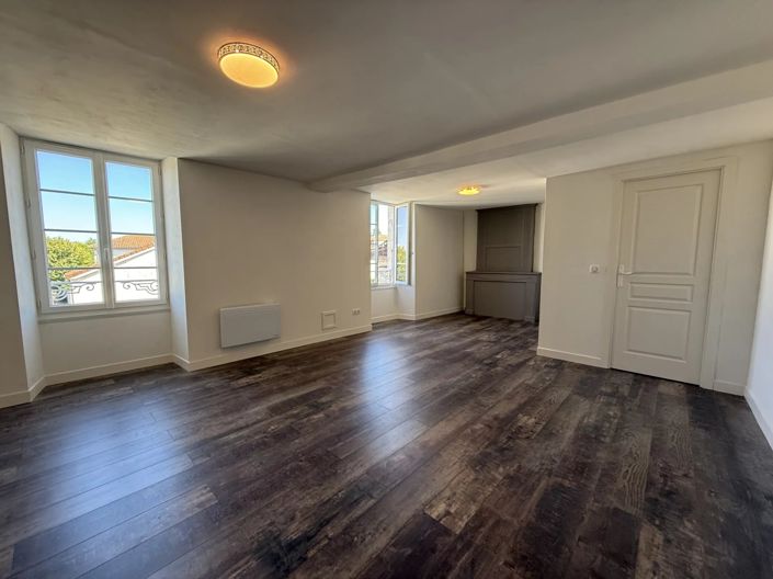 Image No.11-5 Bed House for sale